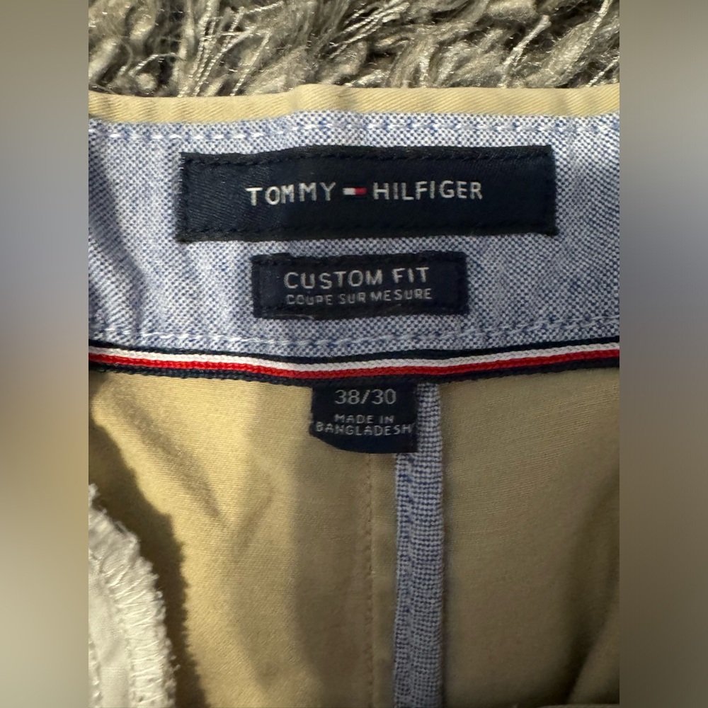 Tommy Hilfiger men’s pants khaki 38/30 custom fit - Picture 2 of 4